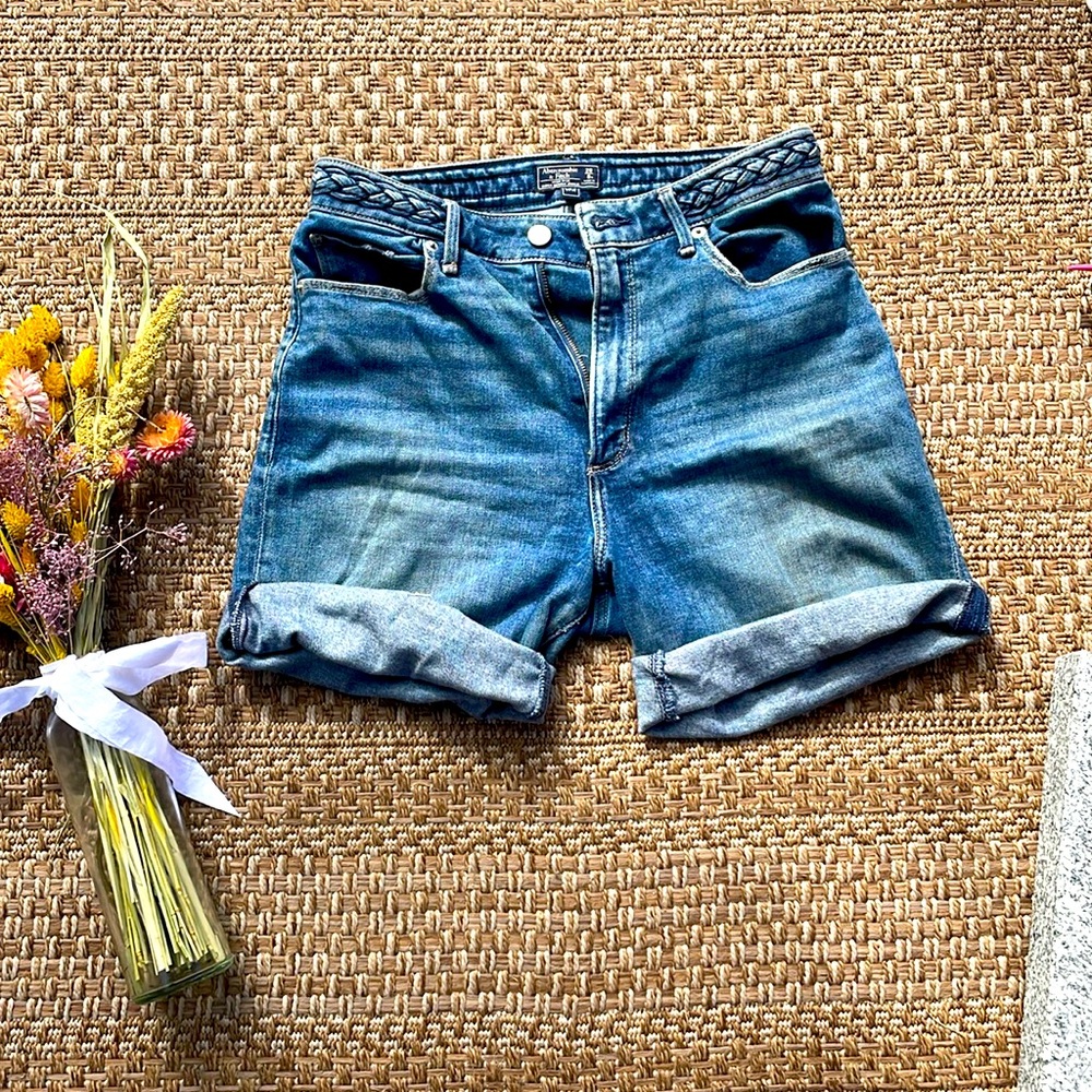 Abercrombie and fitch “curve love” cutoffs